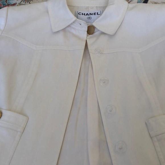 Vintage Chanel Classic White Jacket - Picture 7 of 16